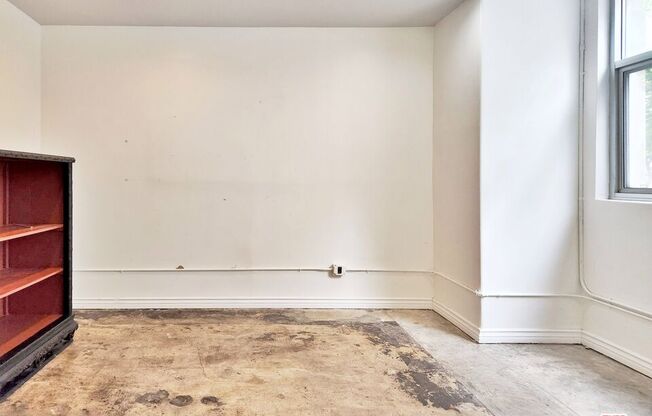 2 beds, 1 bath, 1,300 sqft, $2,800, Unit 201
