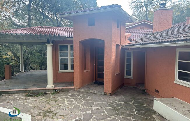 $4,595 - Large Gorgeous 3/2 Tri-Level Home with Beautiful Views in Gilroy near Wineries