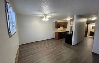 2 beds, 1 bath, $795, Unit Apt 2