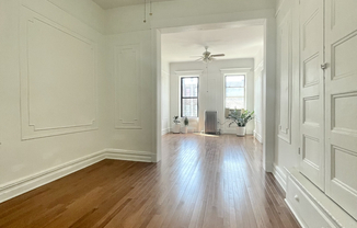214 E 31 ST