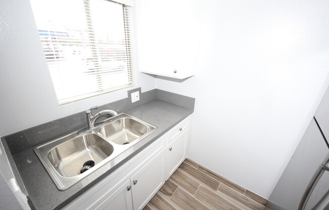 Studio, 1 bath, $1,995, Unit 115