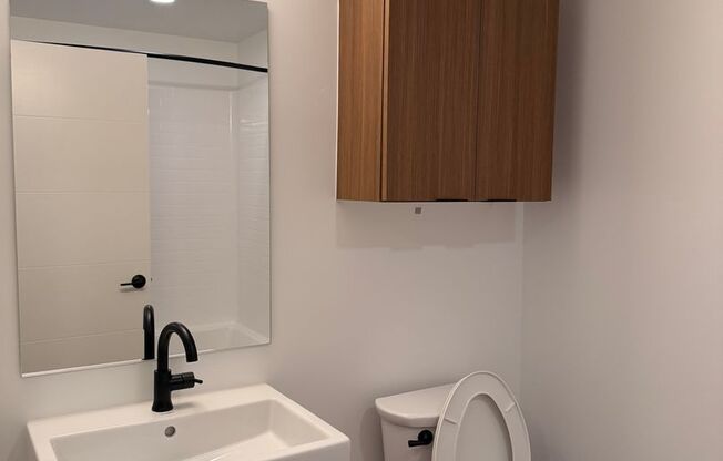 Studio, 1 bath, 362 sqft, $2,095, Unit 611