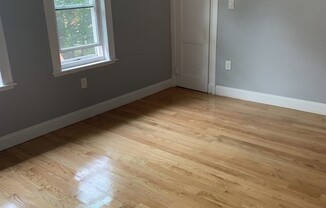 2 beds, 1 bath, 1,400 sqft, $2,600, Unit 2