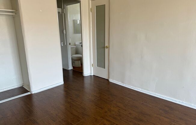 The Sylvester Apartments - Spacious and Full of Natural Lighting