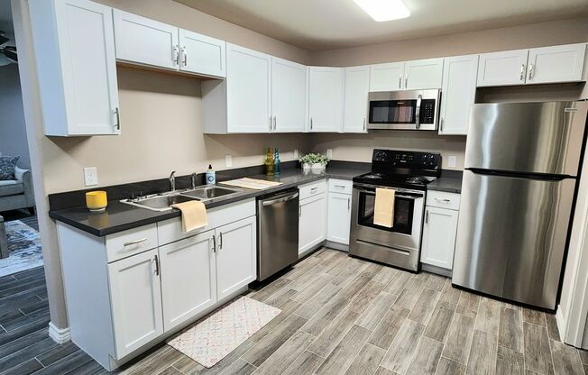 2 beds, 1 bath, 988 sqft, $1,350, Unit Unit 55