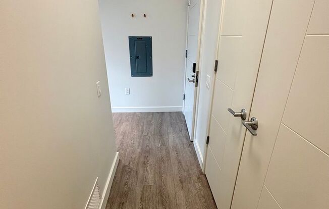 1 bed, 1 bath, 661 sqft, $2,666, Unit 715