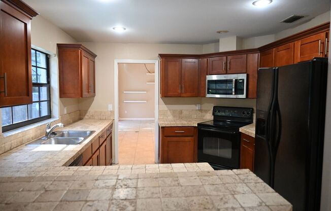 Tuskawilla Area 4 bedroom 3 bath Pool Home