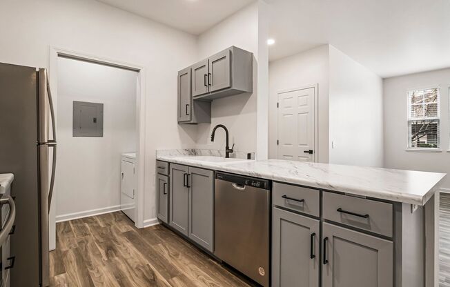 1 bed, 1 bath, 776 sqft, $1,575, Unit 311