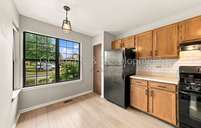 222 OAK KNL LN