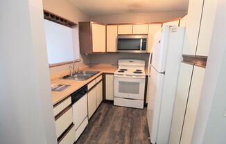 4 beds, 2 baths, $500