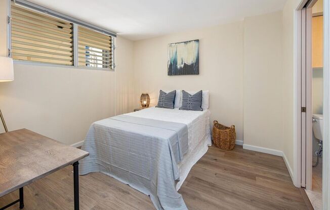 2 beds, 1.5 baths, $3,100, Unit # 706