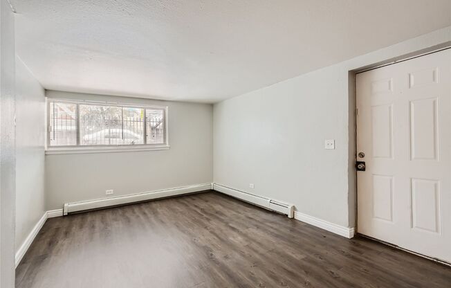 3 beds, 2 baths, 1,300 sqft, $1,900, Unit 1