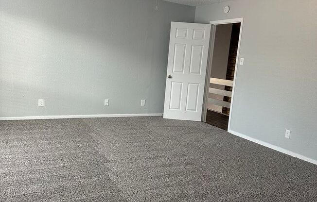 3 beds, 3.5 baths, 2,700 sqft, $1,999