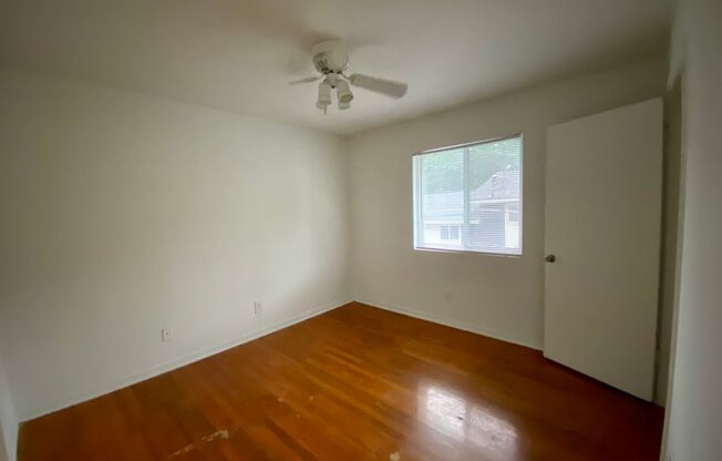 2 beds, 1 bath, 850 sqft, $1,570, Unit 475-B06