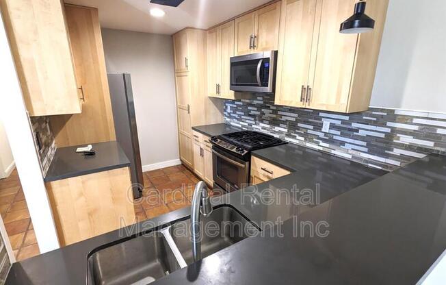 484 E California Blvd Apt 10