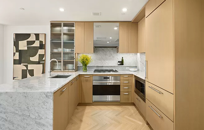 300 W 122nd St Apt 8D