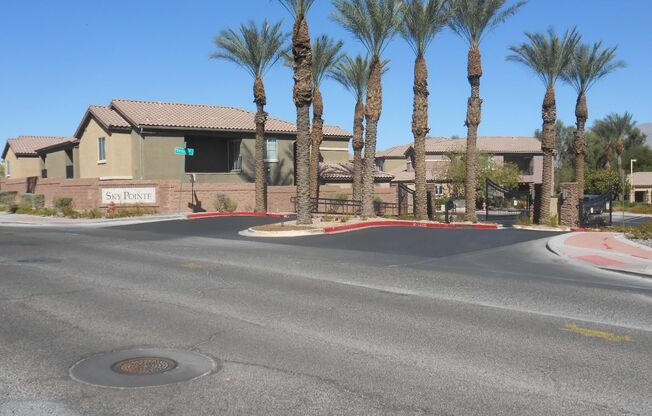 3 beds, 2 baths, $1,700, Unit # 14 2054