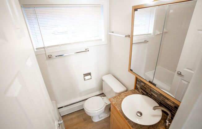 2 beds, 1 bath, 900 sqft, $1,295, Unit 4426-104