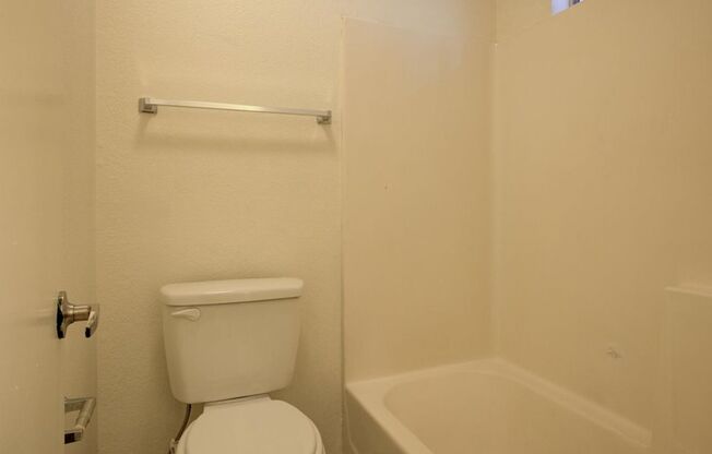 2 beds, 2 baths, $1,000