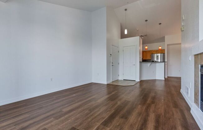 2 beds, 2 baths, $1,795, Unit UNIT 11304