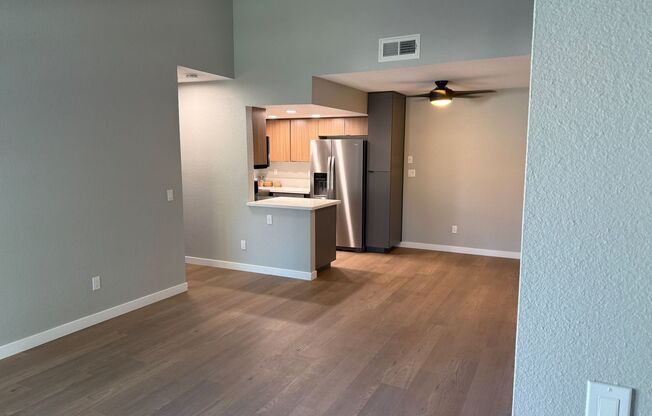 2 beds, 2 baths, 910 sqft, $2,730, Unit 2J