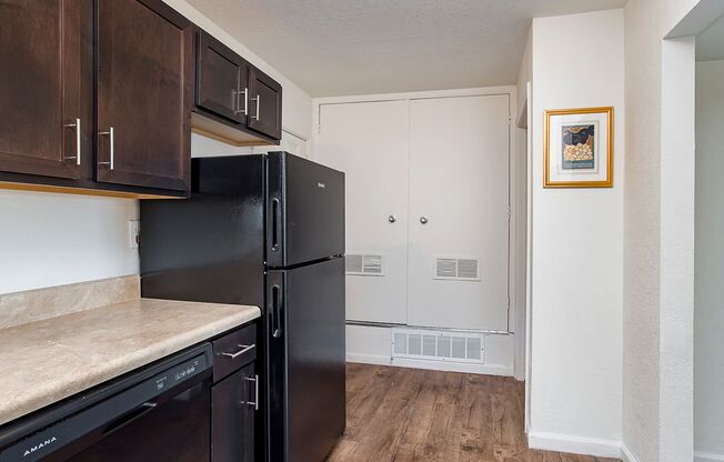 3 beds, 1.5 baths, 1,100 sqft, $1,350