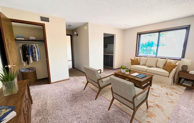 1 bed, 1 bath, 615 sqft, $675