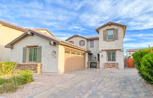 118 E Canyon Way