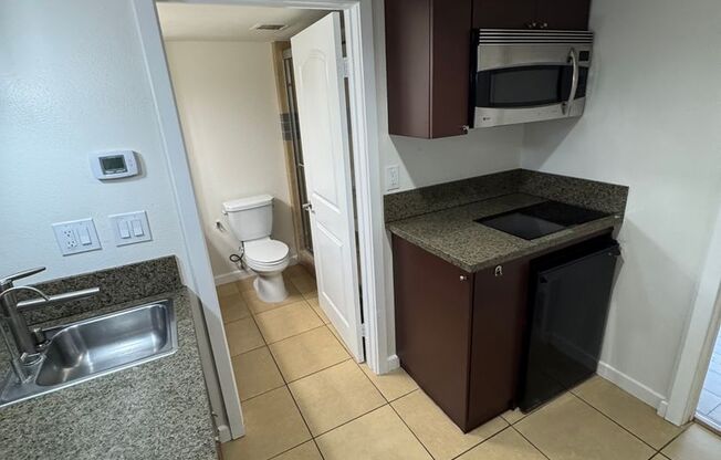 1 bed, 1 bath, $1,690, Unit # 414
