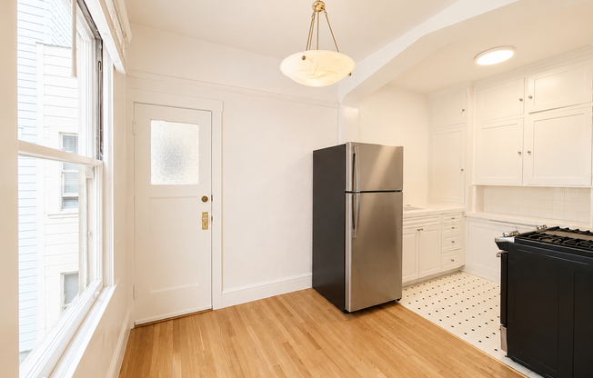 2656 VAN NESS AVE