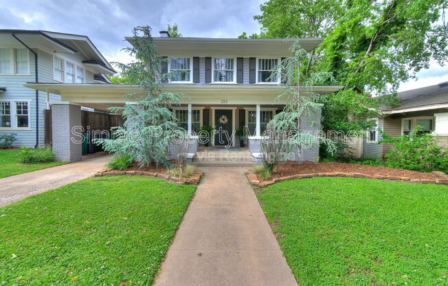 223 NW 21 ST