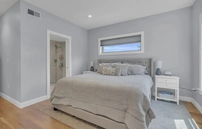 24 RAWSON ST