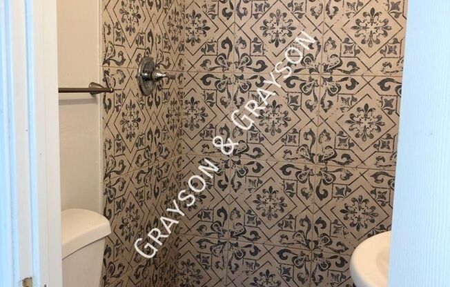 211 West Hadley Street