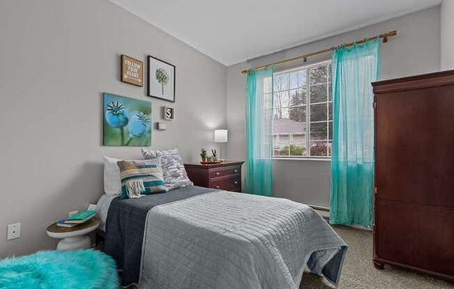 Keeler's Corner Apartments in Lynnwood, Washington Model Bedroom