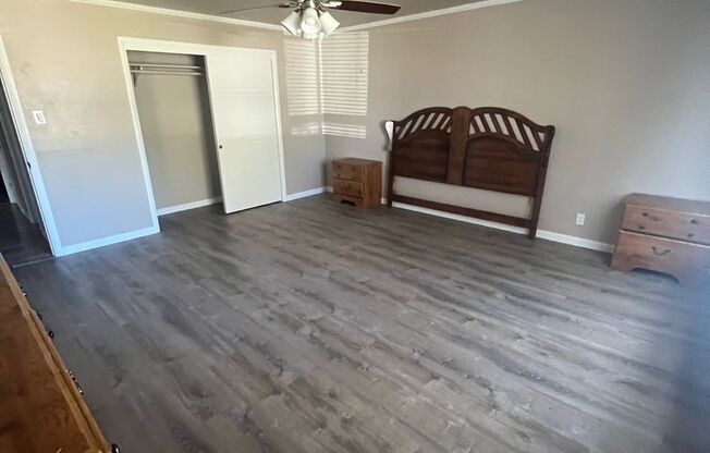 2 beds, 1 bath, 1,100 sqft, $2,300, Unit A