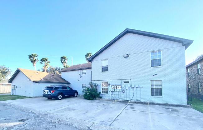 417 E ULEX AVE