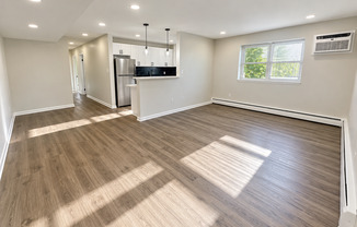 3 beds, 2 baths, 950 sqft, $2,150, Unit D03