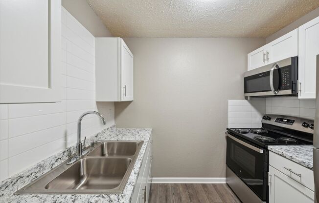 1 bed, 1 bath, 590 sqft, $995, Unit 4103-3