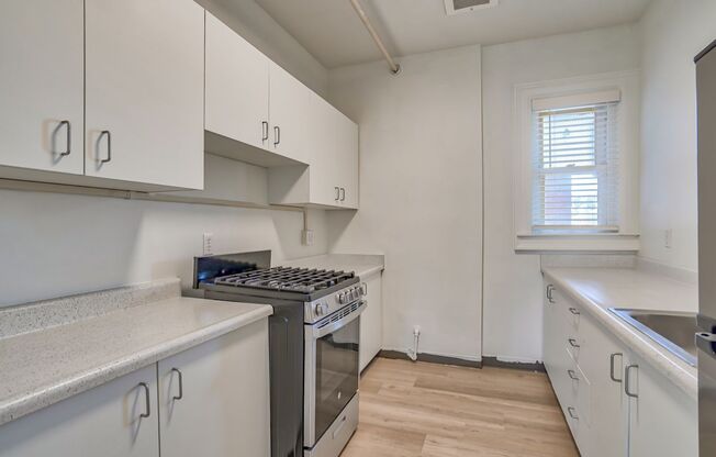1 bed, 1 bath, 466 sqft, $1,295, Unit 34