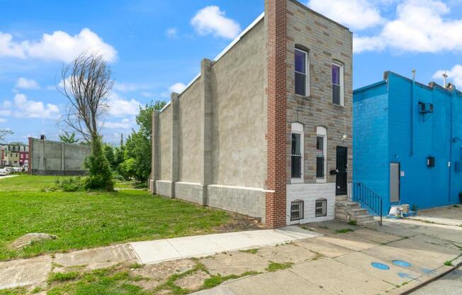 2018 N MONROE ST