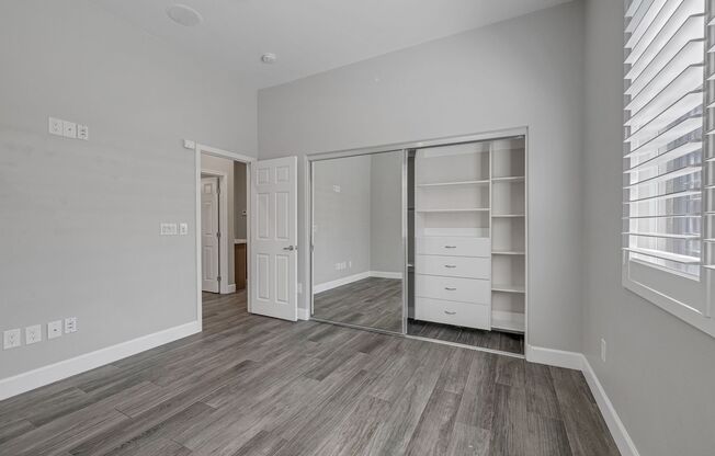 3 beds, 3.5 baths, $5,295