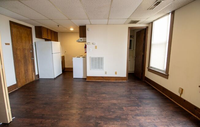 Studio, 1 bath, $800, Unit 310