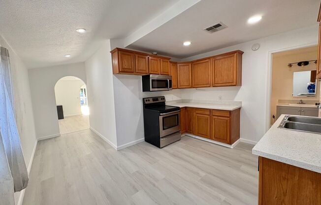 Beautifully Remodeled 2 Bedroom 1 Bath Home Downtown Brentwood