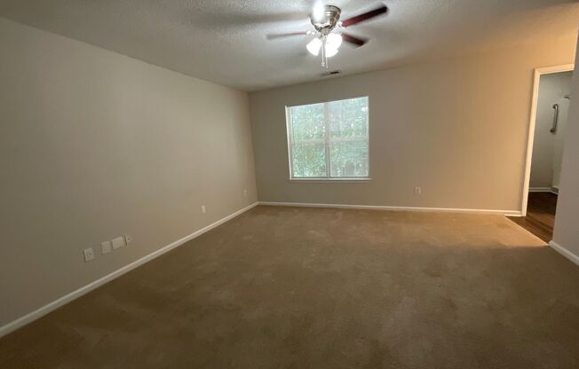 2 beds, 2 baths, 1,190 sqft, $1,550, Unit 2708-3 - Remodel