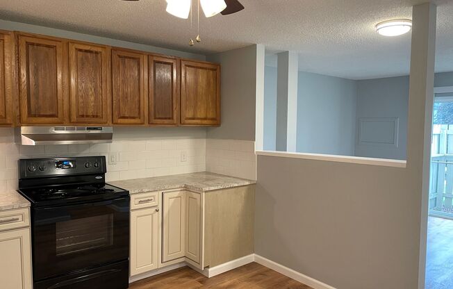 1 bed, 1 bath, 610 sqft, $1,100, Unit 46