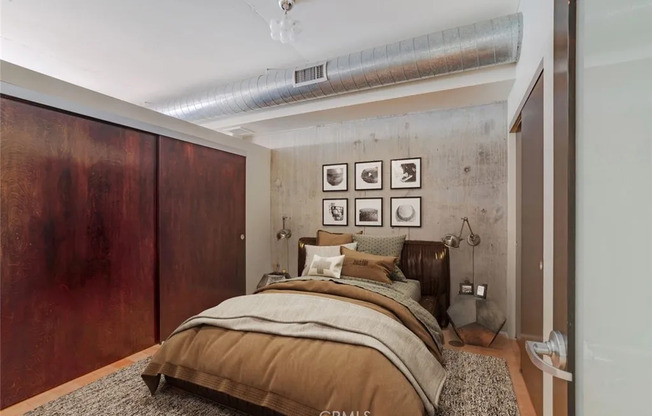 1 bed, 1 bath, 860 sqft, $3,000