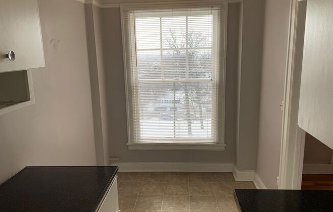 2 beds, 1 bath, 728 sqft, $1,450, Unit 5G