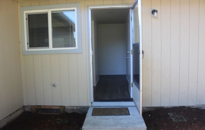 3 Bed 1 bath Hillsboro Ranch
