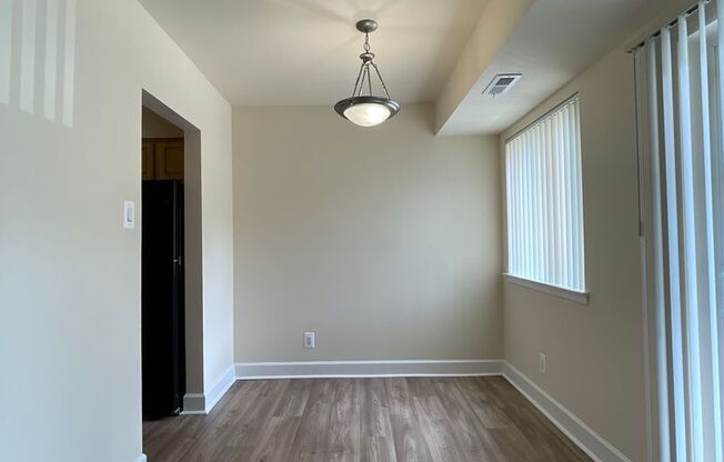 2 beds, 2 baths, 1,000 sqft, $1,875, Unit 14207 #201