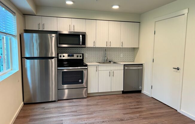 Studio, 1 bath, 180 sqft, $1,735, Unit 209-MFTE